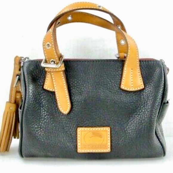 Dooney & Bourke Handbags - D&B NWOT Handbag Black Pebbled Leather Crossbody